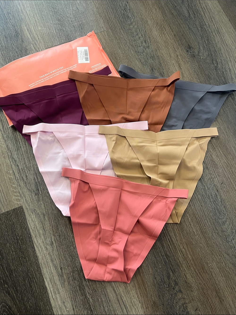 (17) Nwt Seamless Bikini Briefs 6 pack